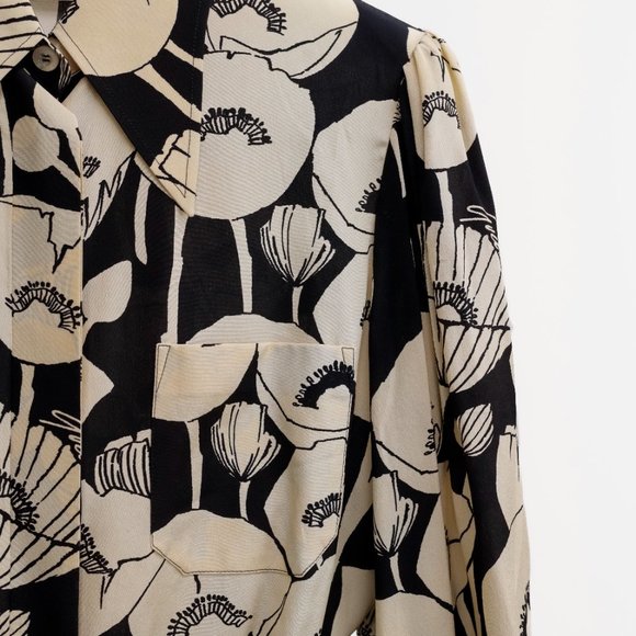 Gucci Black and White Floral Silk Blouse - Picture 7 of 16